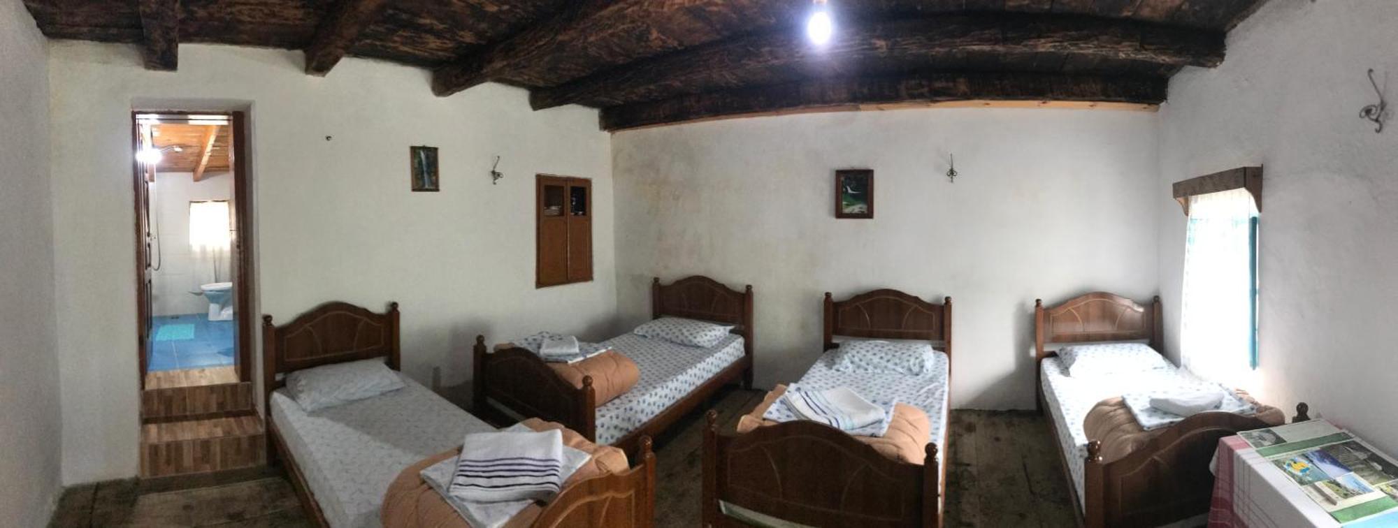 Marash Rrgalla Guesthouse テス エクステリア 写真