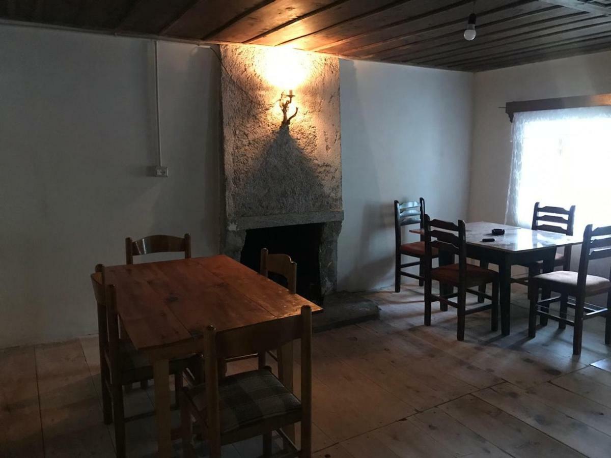 Marash Rrgalla Guesthouse テス エクステリア 写真