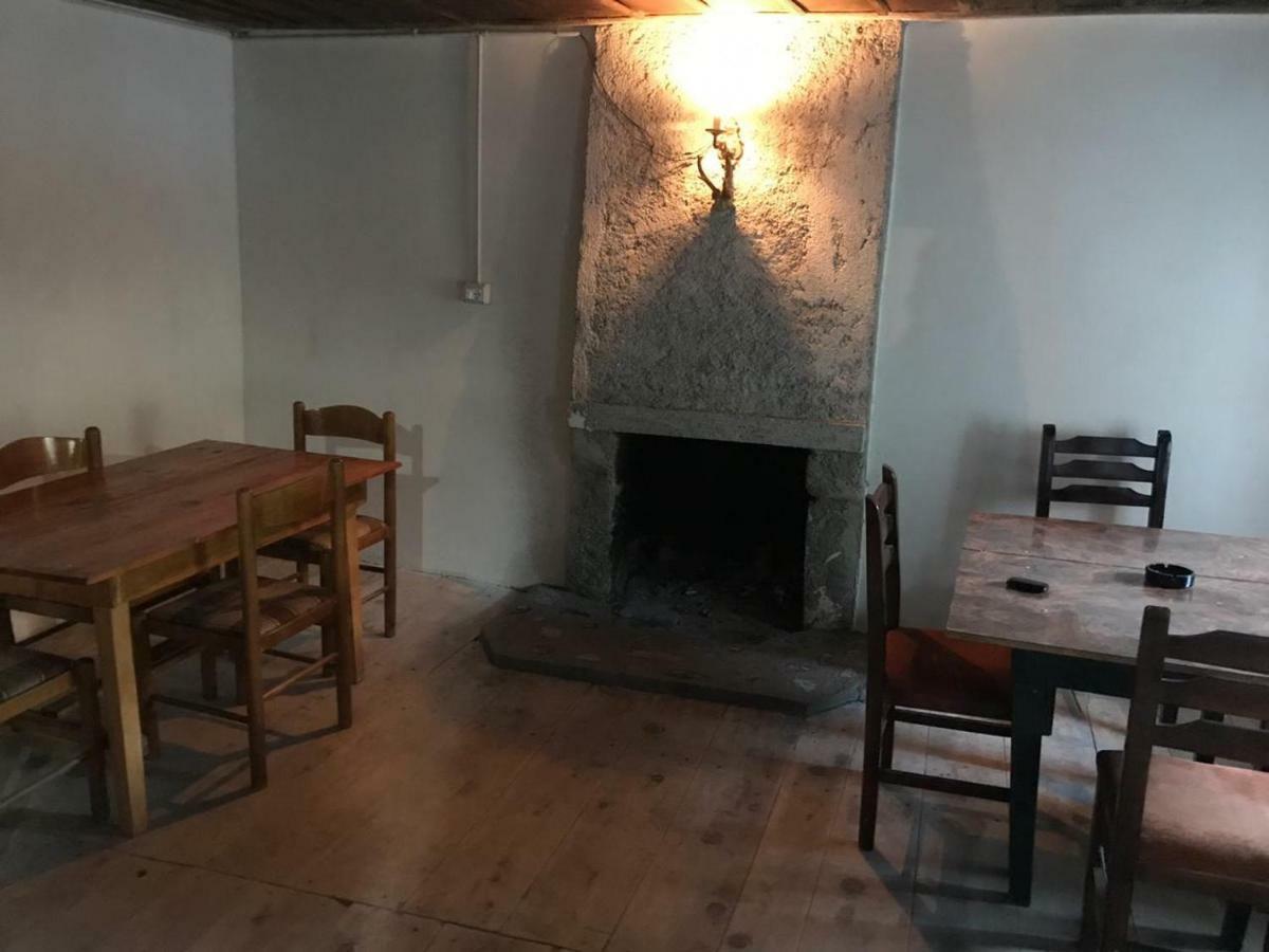 Marash Rrgalla Guesthouse テス エクステリア 写真